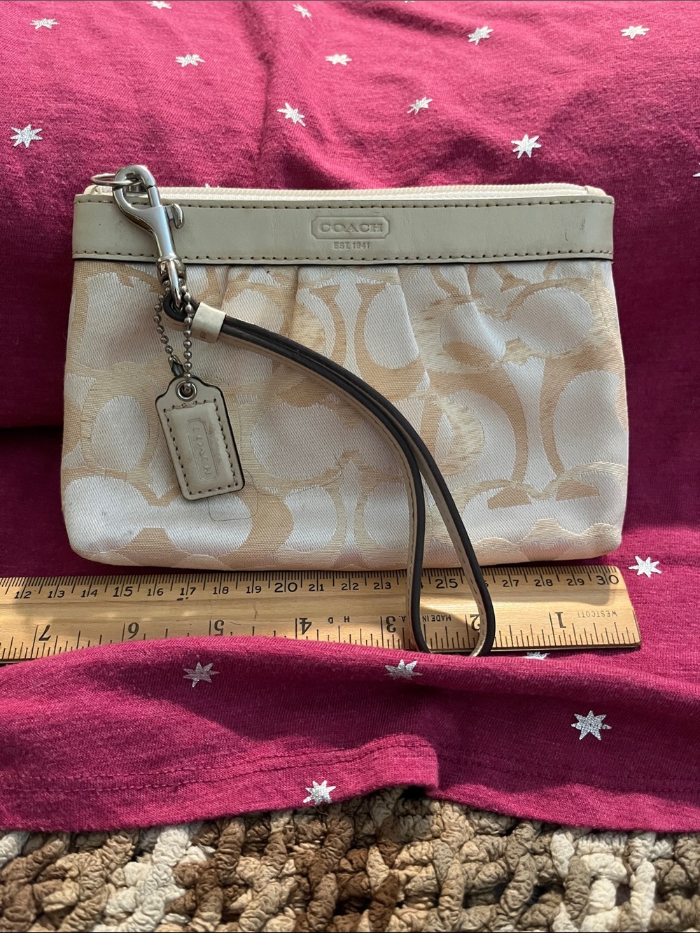 EUC Coach Beige Jacquard Signature Canvas Wristlet with Leather Trim w/hangtag